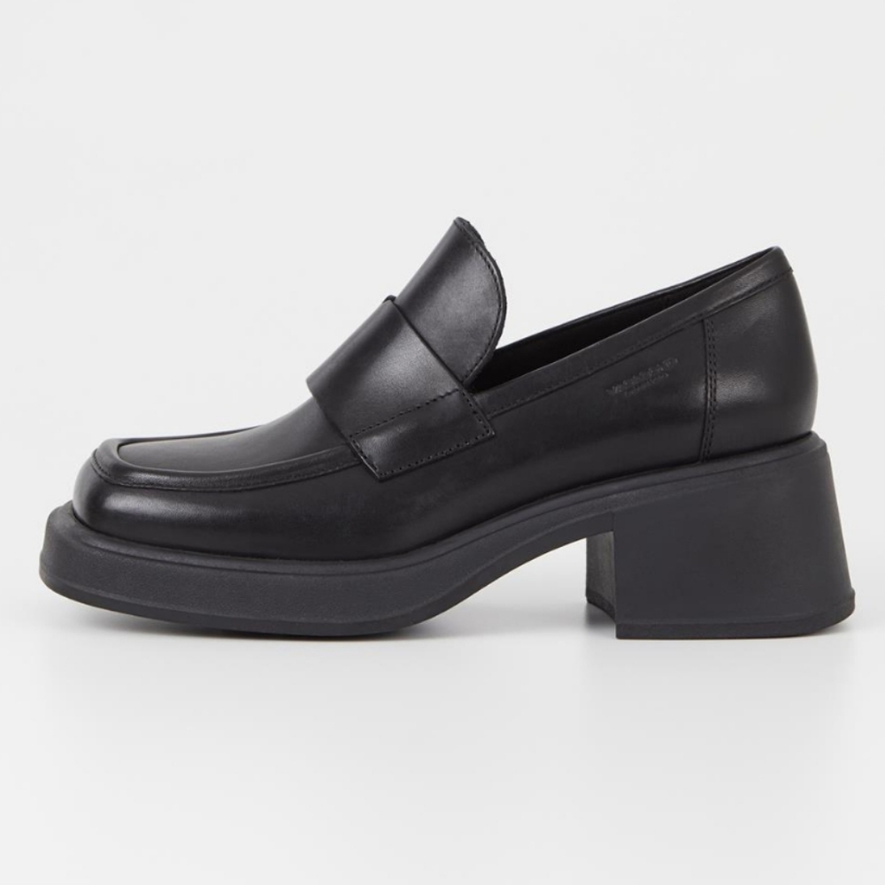 Vagabond Black Loafers - Picture 2 of 11